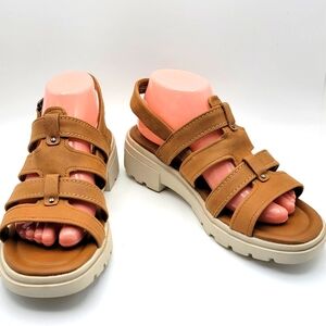 NEW‎ NEW NEW!!!! Clarks "Coast Shine" Sandals SIZE 9.5M